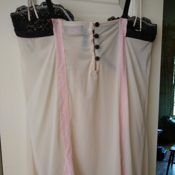 Rare Sexy Chemise - Picture 2 of 3